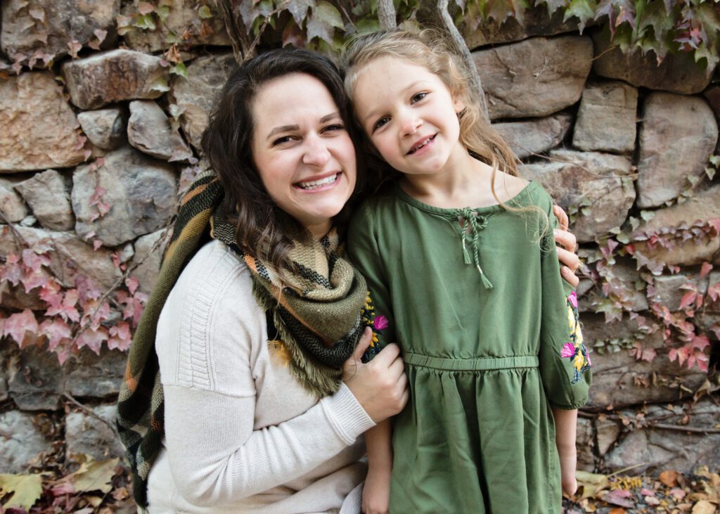 girl with mom