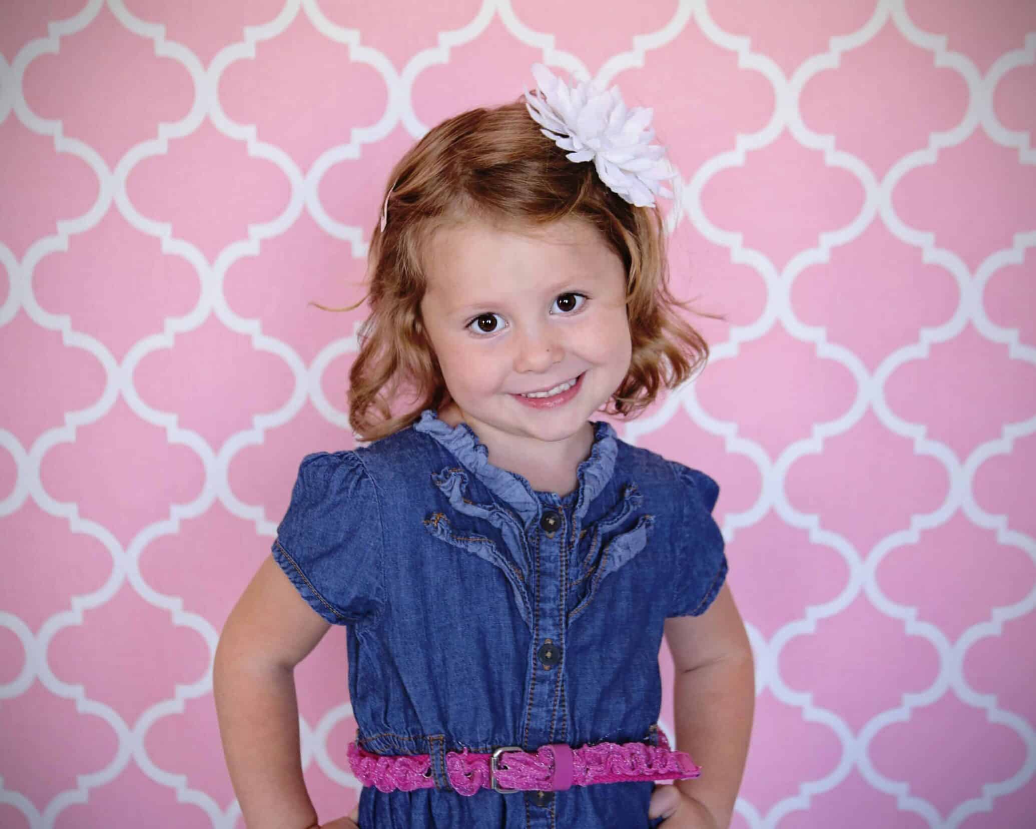 girl with big brown eyes by utah child photographer