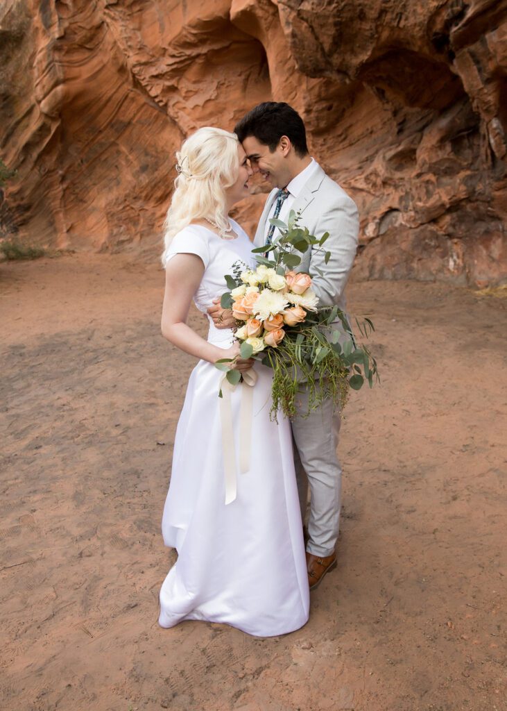 bride and groom floral bouquet