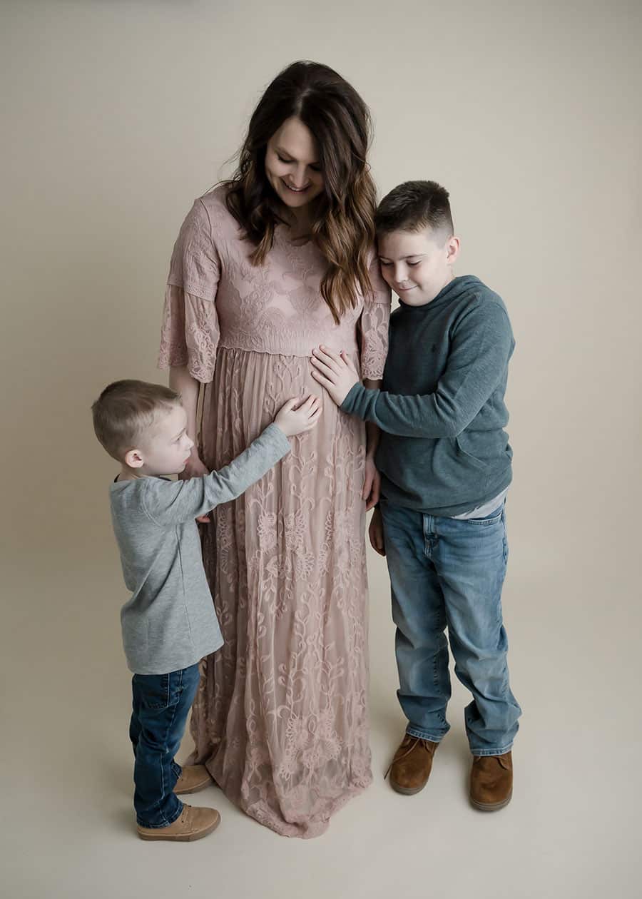 utah maternity portrait with kids